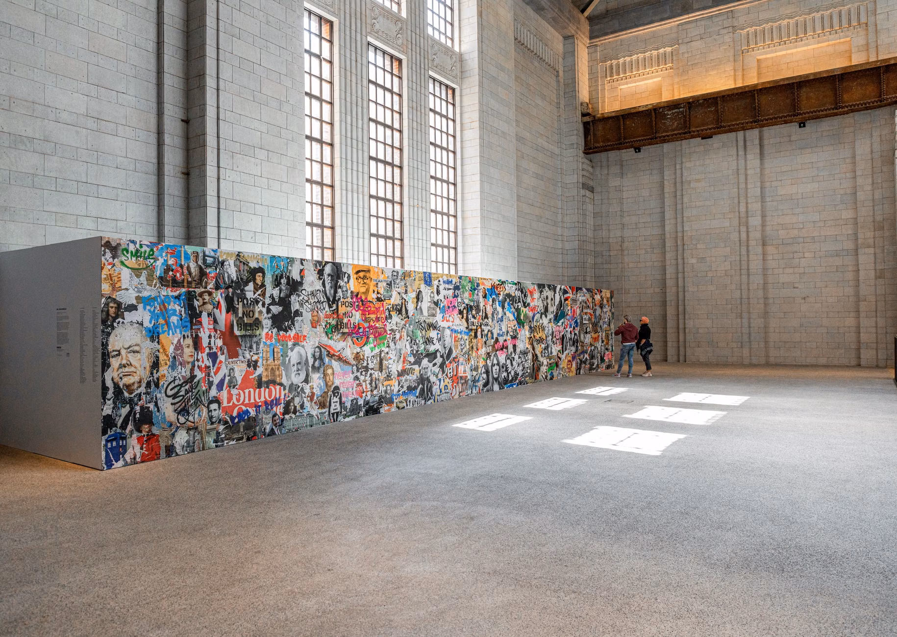 2026 Museum Accessibility Standards: What You Need to Know for Your Next Cultural Outing 3 An example of high-visibility, glare-free museum signage and wide gallery aisles.